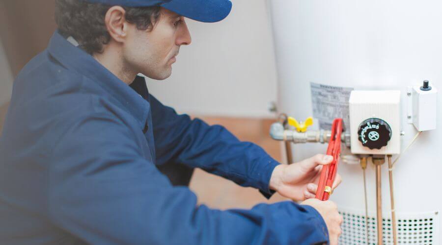 Expert burst pipe repair services in Stockville, NE
